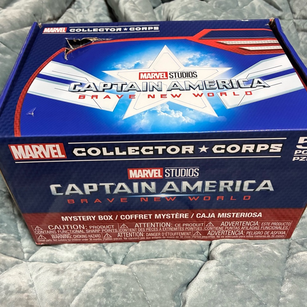 Marvel Pop! Captain America and Red Hulk Figures Set Shirt Medium, Pin, Tattoo